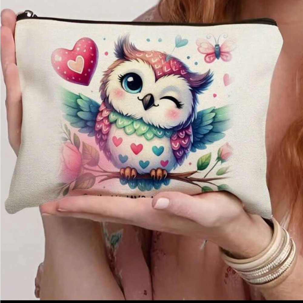 Charming Owl Print Women's Clutch. BRAND NEW NO TAGS